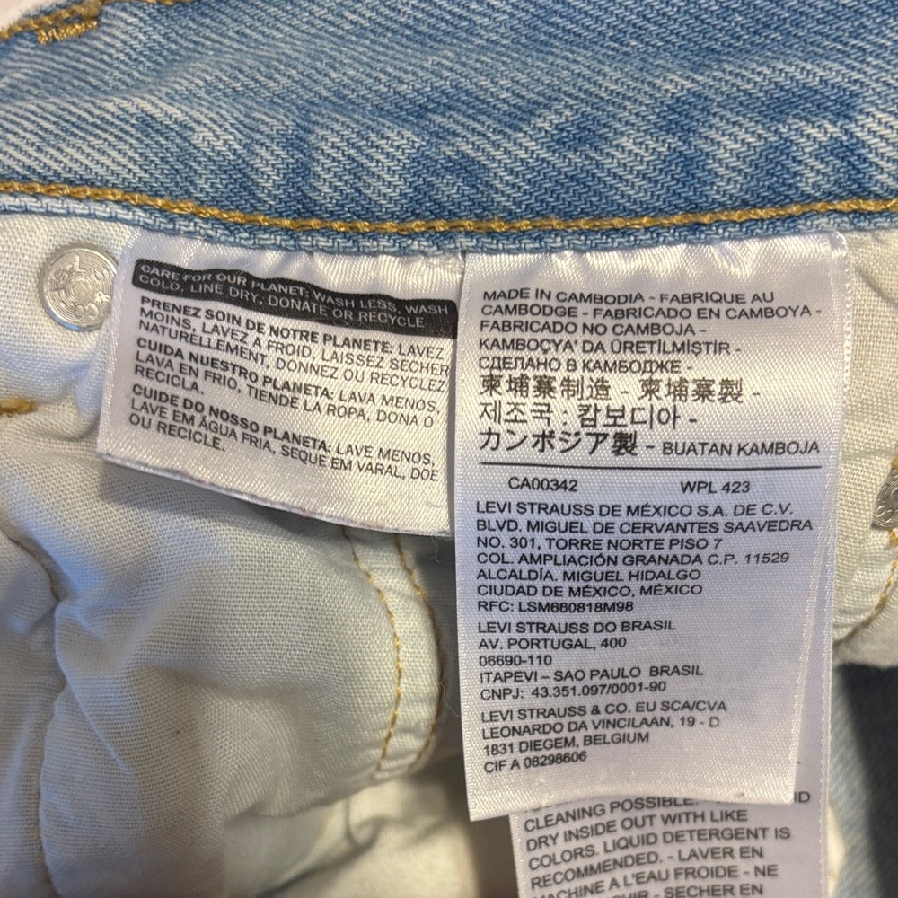 Levi's Classic 501 Straight Jeans - Picture 3 of 11